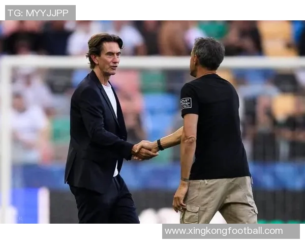 弗兰克谈定位球重要性并透露联赛杯将进行阵容轮换策略