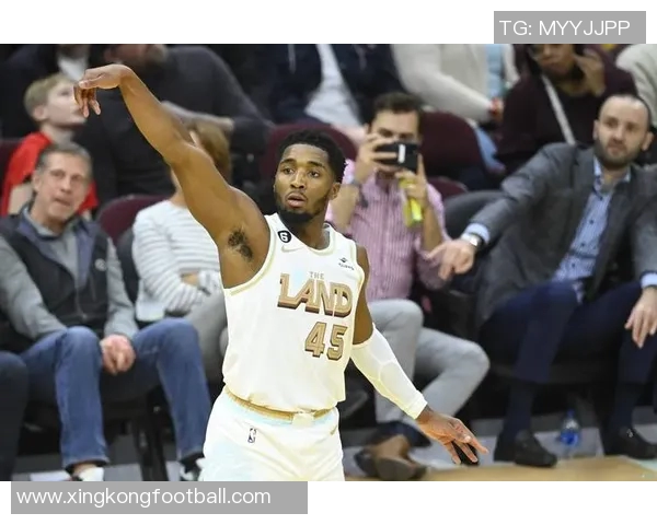 明日NBA杯骑士对阵猛龙米切尔与阿伦出战存疑加兰与梅里尔确定缺席 明日NBA杯骑士对阵猛龙米切尔与阿伦出战存疑加兰与梅里尔确定缺席