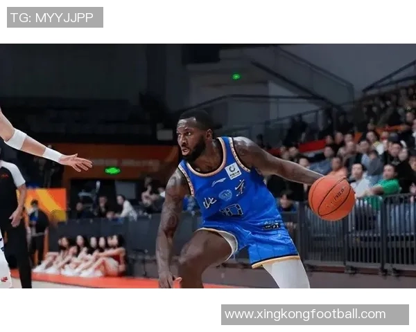 北京男篮外援斯佩尔曼奥莫特杰曼正式集结备战新赛季