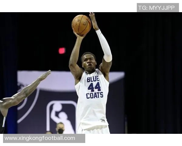 里德强调防守是球队核心特质训练中需不断磨练以赛场表现为目标