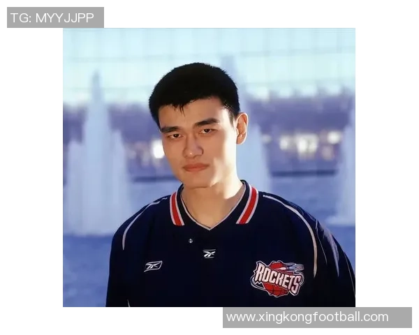 姚明回忆健身经历：早晨和上班前的秘密训练时光